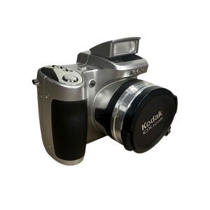 Kodak EasyShare Digital Camera Z710 Silver 7.1 MP 10X Zoom with Bag TESTED